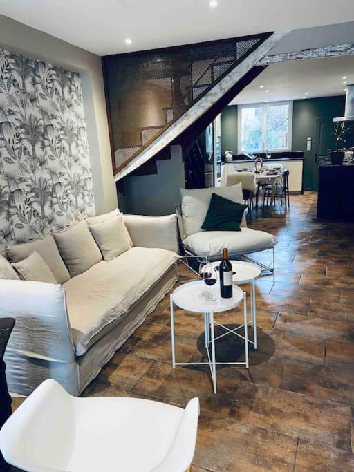 Maison Climatisee Avec Stationnement Et Wifi Bram Екстериор снимка