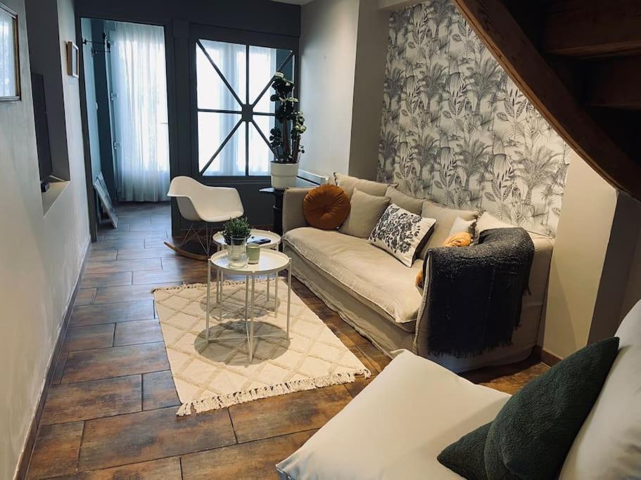 Maison Climatisee Avec Stationnement Et Wifi Bram Екстериор снимка