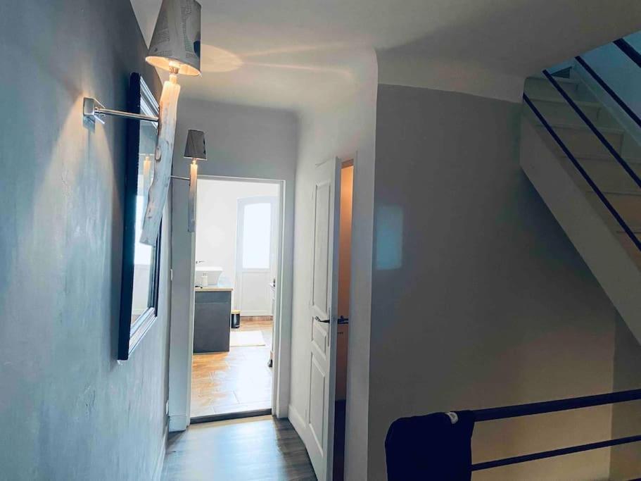 Maison Climatisee Avec Stationnement Et Wifi Bram Екстериор снимка