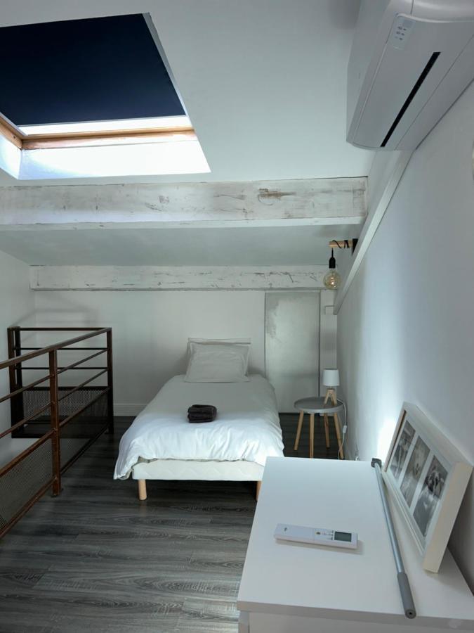 Maison Climatisee Avec Stationnement Et Wifi Bram Екстериор снимка